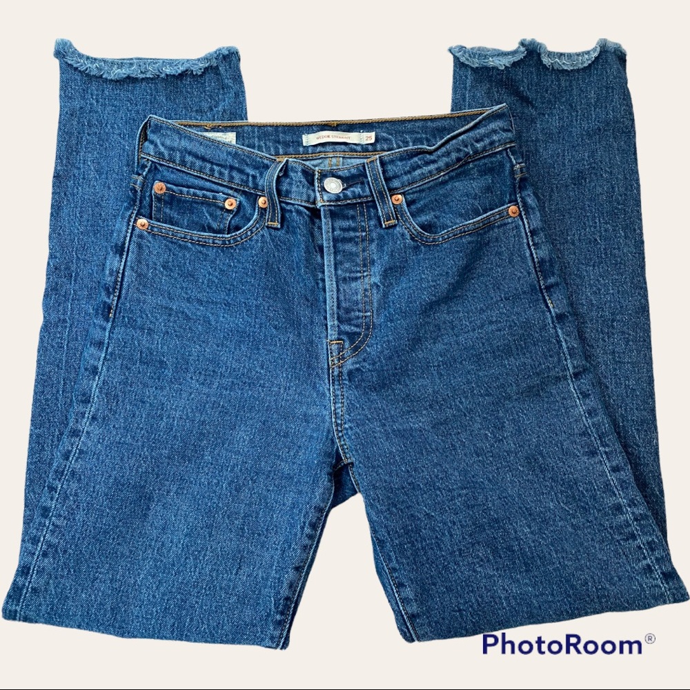 Levi’s Wedgie Straight Raw Hem Jeans